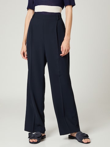 Guido Maria Kretschmer Collection Pleated Pants 'Philine' in Blue: front