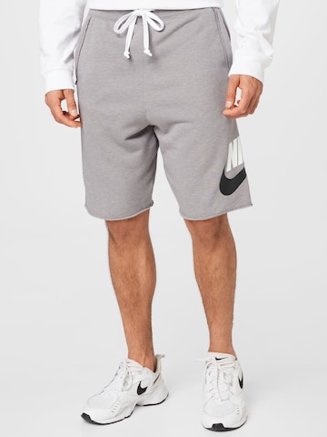 Regular Pantalon 'Essentials' Nike Sportswear en gris : devant