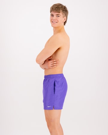 Nike Swim Normalny krój Kąpielówki sportowe w kolorze fioletowy
