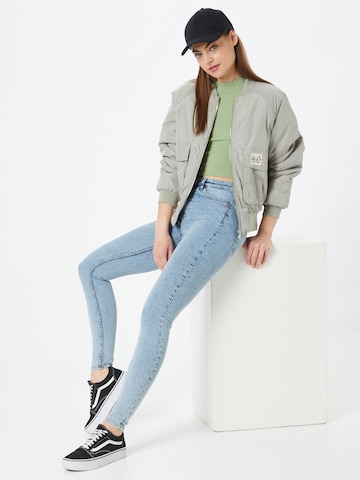 Monki Skinny Jeans in Blau