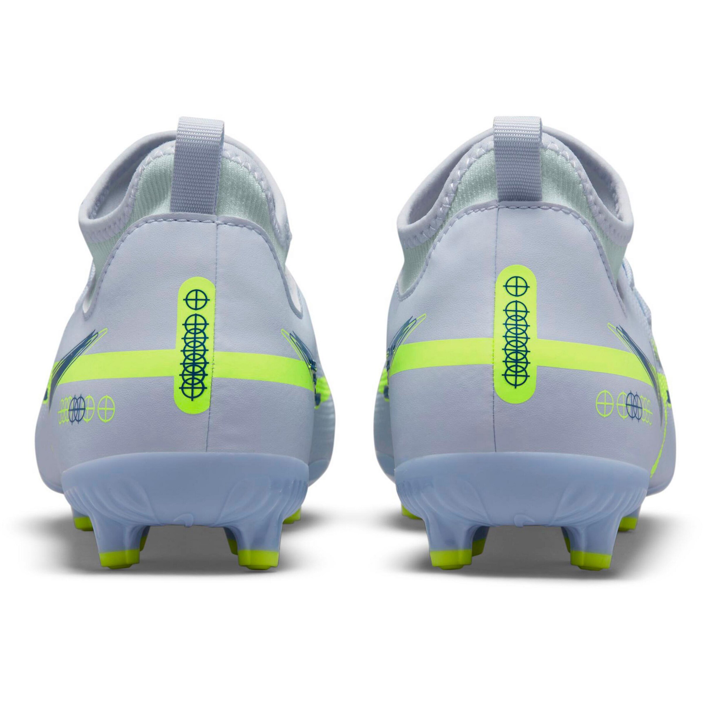 NIKE Sportschuh 'Phantom Academy' in Grau