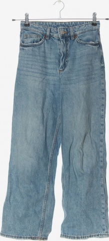 Monki Jeans in 22-23 in Blue: front