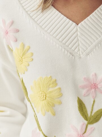 Pullover di TATUUM in bianco