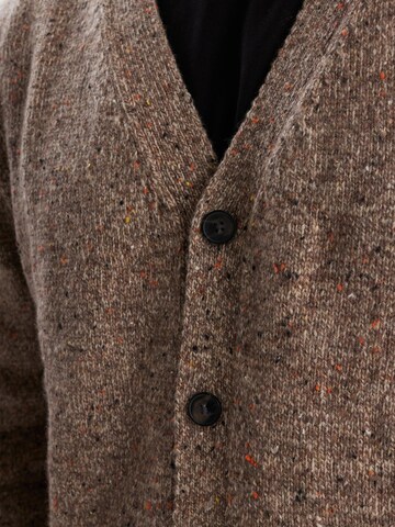 Dxnmxrk Gebreid vest 'DXFranker' in Bruin