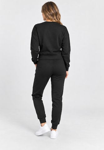 Elara Set in Black