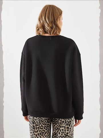 Felpa di Bianco Lucci in nero