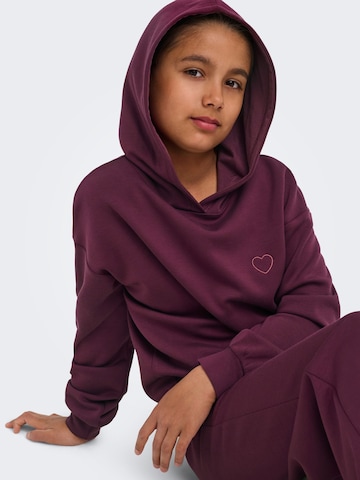 Sweat-shirt 'KOGAda-Cooper' ONLY GIRLS en rouge