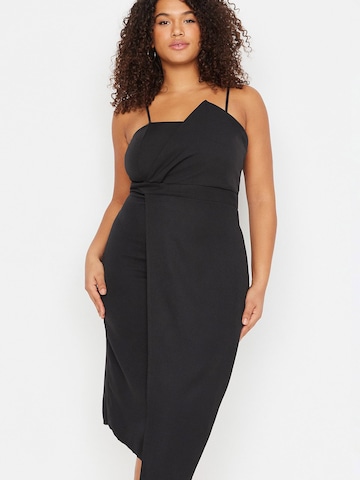 Trendyol Curve Cocktail dress in Black: front
