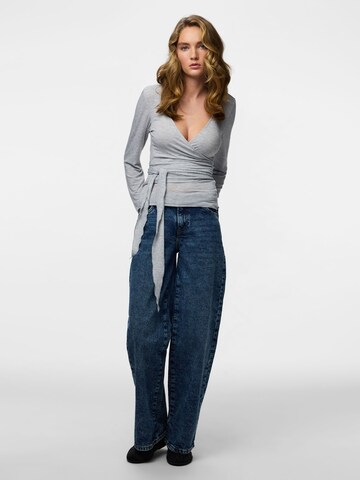 PIECES Top 'PCROYA' in Grey