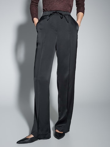 OPUS Широкий Штаны 'Melane cosmic' в Черный: спереди