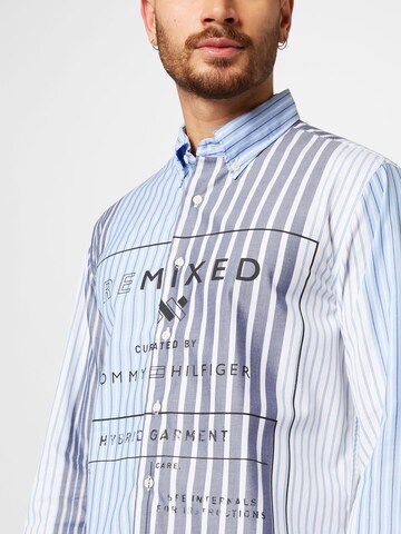 Tommy Remixed - Ajuste regular Camisa en azul