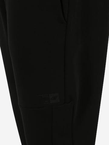 Tapered Pantaloni sportivi di 4F in nero