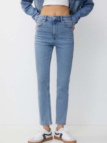 Pull&Bear Regular Jeans in Blauw: voorkant