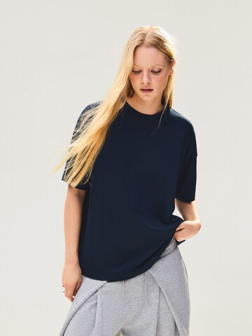 Maglietta di Bershka in blu: frontale