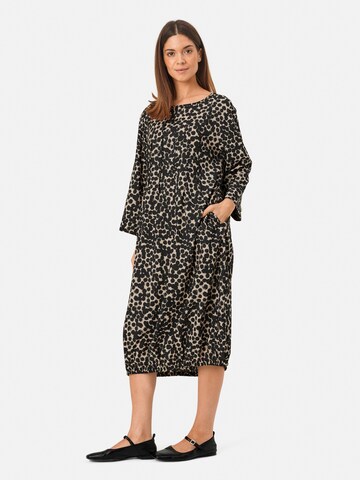 Robe 'Nukkel' Masai en gris