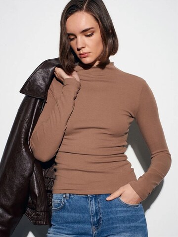 Dilvin Shirt in Brown