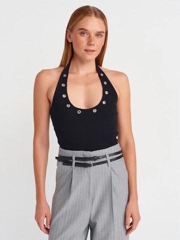 Dilvin Top in Black: front