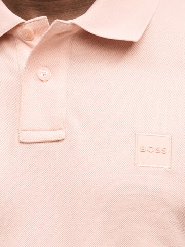 T-Shirt 'Passenger' BOSS en rose
