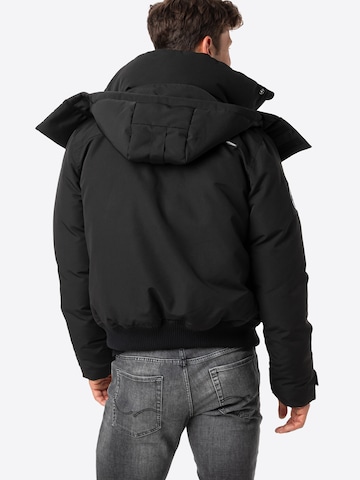 Superdry Демисезонная куртка 'Everest' в Черный