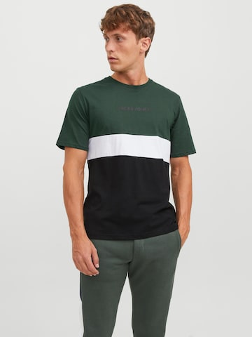 JACK & JONES T-shirt 'REID' i grön: framsida