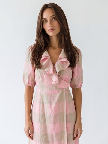 Introvertie VIENNA - Vestido de verão em rosa