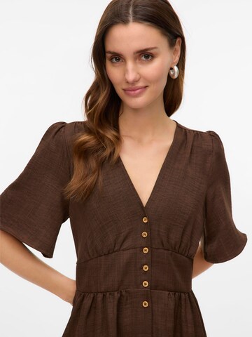 Robe-chemise 'VMMelaney' VERO MODA en marron