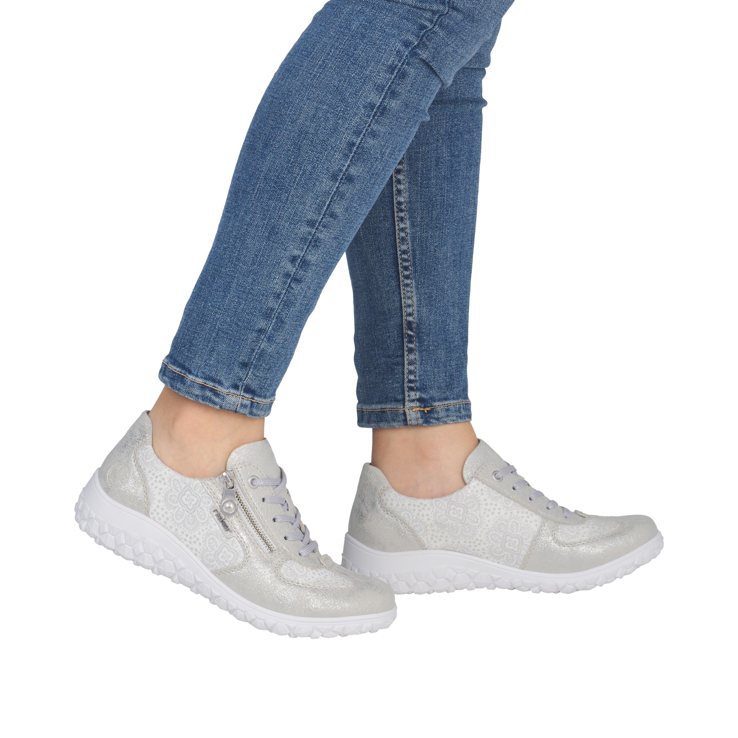 Baskets basses Rieker en gris