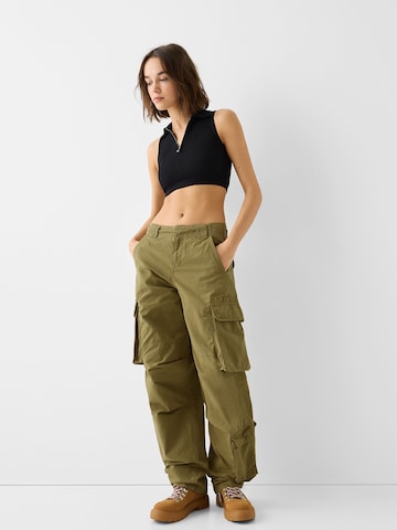 Bershka Loosefit Hose in Grün