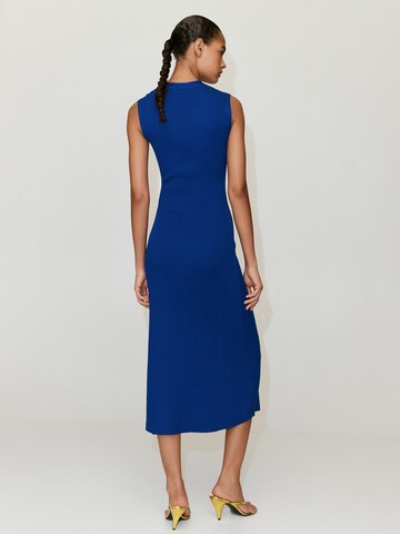 Rochie tricotat 'CLARISA' de la MANGO pe albastru