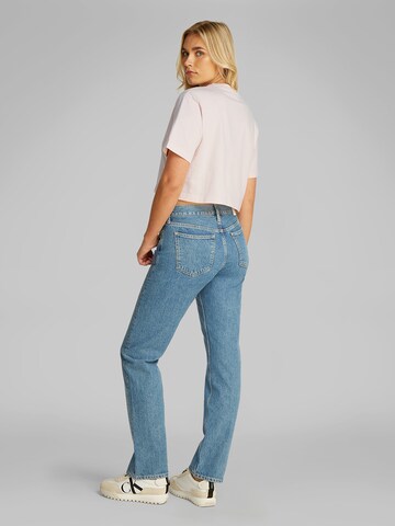 Maglietta di Calvin Klein Jeans in rosa