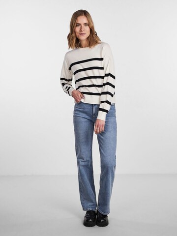 Pullover di PIECES in bianco