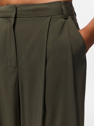 PIECES Wide leg Pleat-front trousers 'PCCarla' in Green