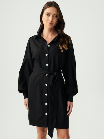 Robe-chemise 'BLIGH' St MRLO en noir : devant