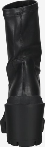 LA STRADA Ankle Boots in Black