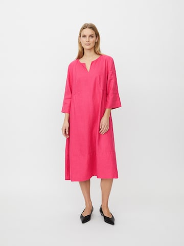 Robe d’été Masai en rose : devant