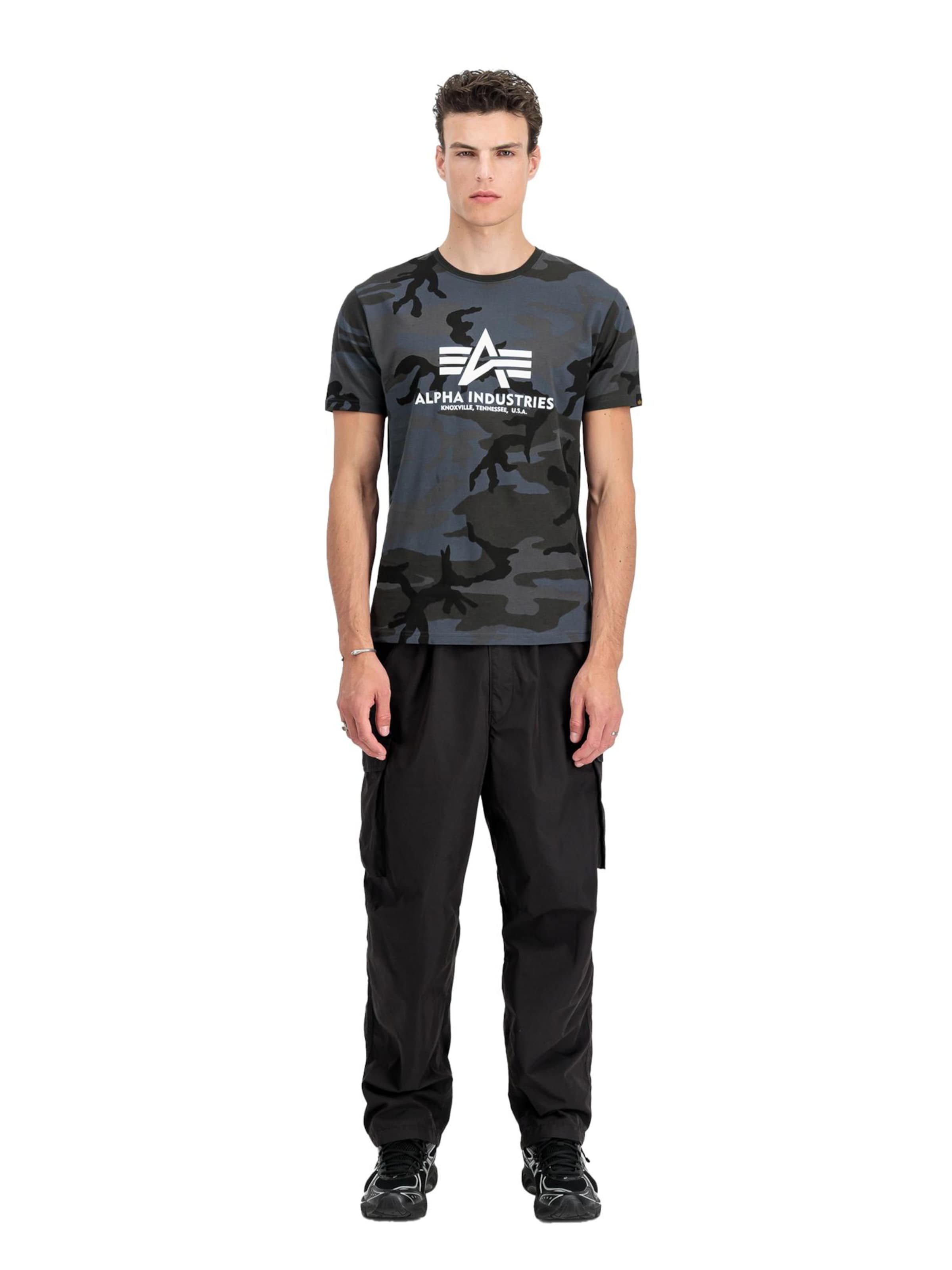 ALPHA INDUSTRIES Футболка 'Basic Logo Camo' в Черный