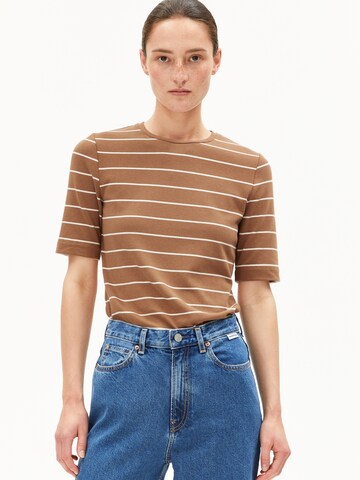 T-shirt 'Jaanisara' ARMEDANGELS en marron : devant