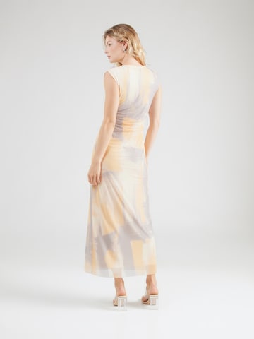Rochie de la & Other Stories pe galben