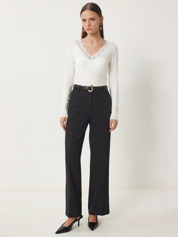 Camicia da donna di Happiness İstanbul in bianco