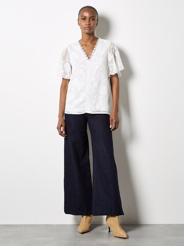Chemisier Apricot en blanc