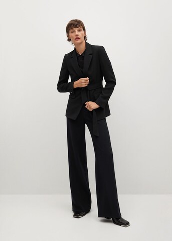 Regular Pantalon 'Palachin' MANGO en noir