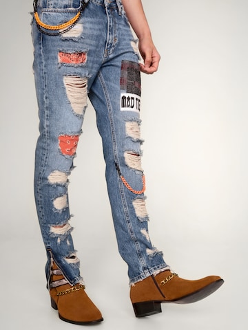 MAD TIGERS Slimfit Jeans 'CHE-CHAINS ARTPATCH' in Blau