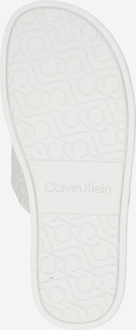 Calvin Klein - Sapato aberto em branco