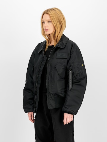 ALPHA INDUSTRIES Regular Fit Jacke 'CWU-45 Heritage' in Schwarz: Vorderseite