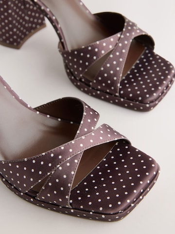 Next Sandaal 'Forever Comfort' in Bruin