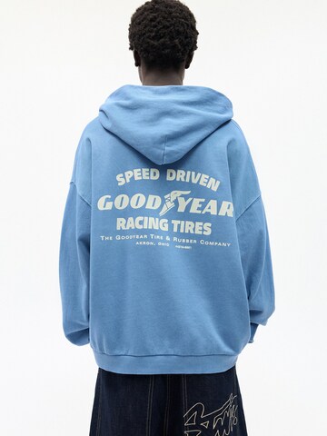 Veste de survêtement Pull&Bear en bleu : devant