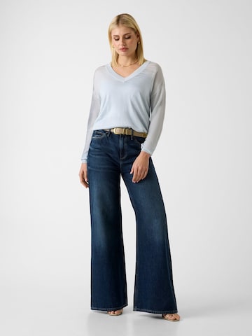 GUESS Sweater in Blue