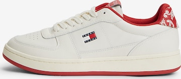 Baskets basses Tommy Jeans en blanc : devant