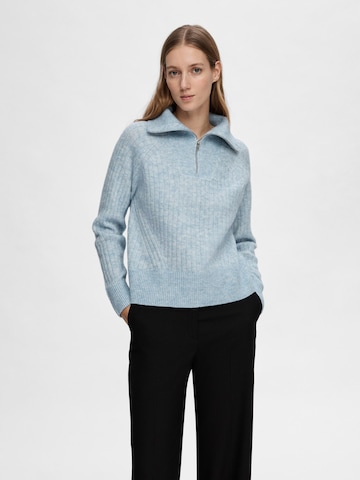 SELECTED FEMME Sweater 'Lulu Mika' in Blue: front