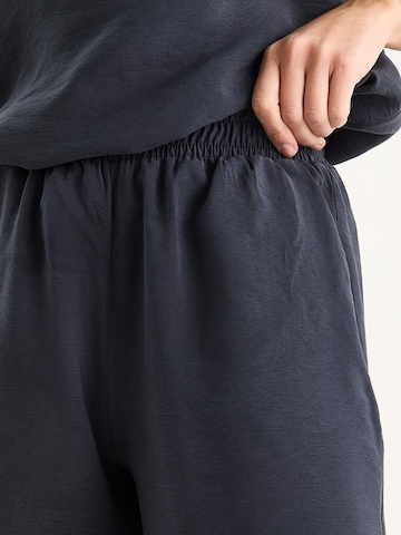Completo pantalone di Bianco Lucci in grigio